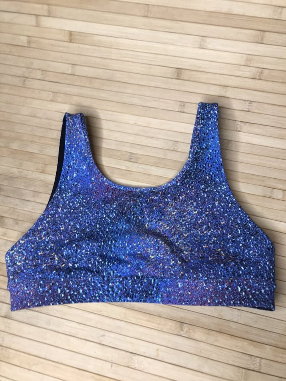 Lululemon Cadence Crusher Bra Strive Multi Black Size 6 Reversible Reflective